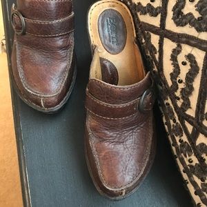 Size 7/38 Born mules. Brown leather and super comfortable